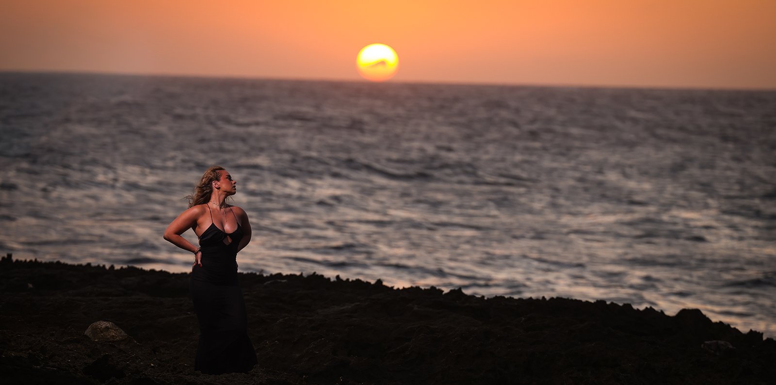 Sunset-Photoshoot-in-Aruba-with-horse-option